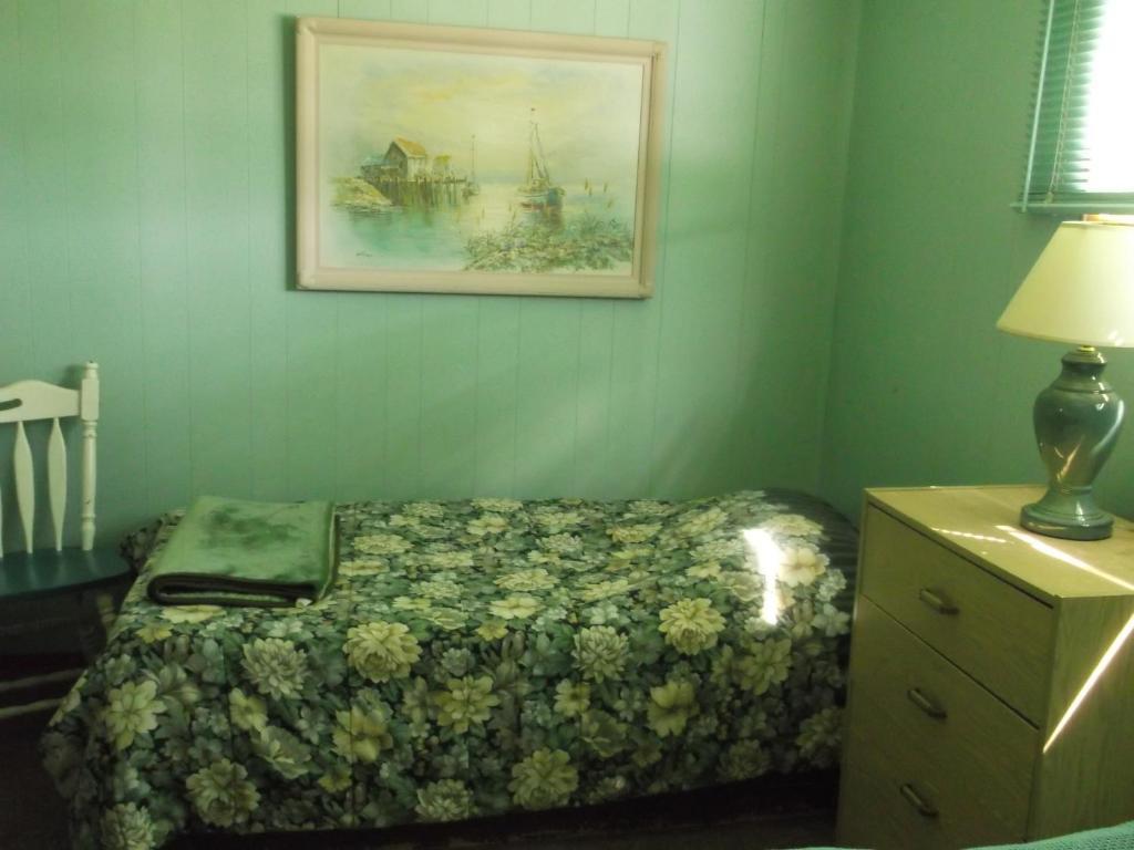 Chalkley'S Sandy Bay Cottage Resort Nipissing Beach Bagian luar foto