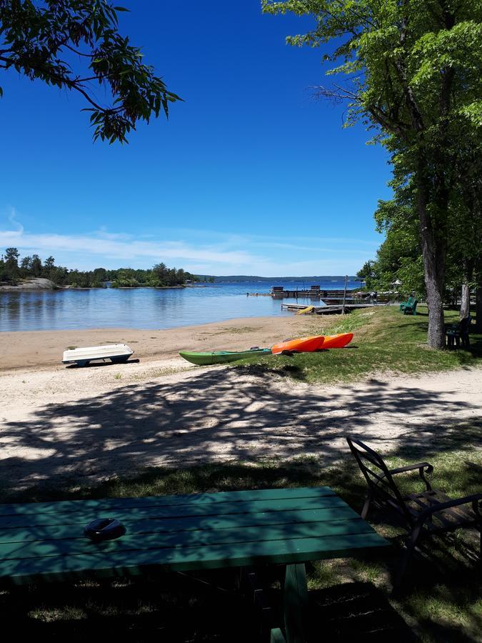 Chalkley'S Sandy Bay Cottage Resort Nipissing Beach Bagian luar foto